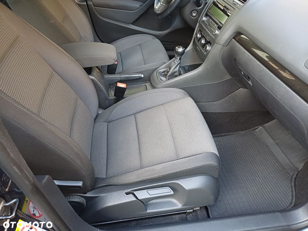 Volkswagen Golf - 11