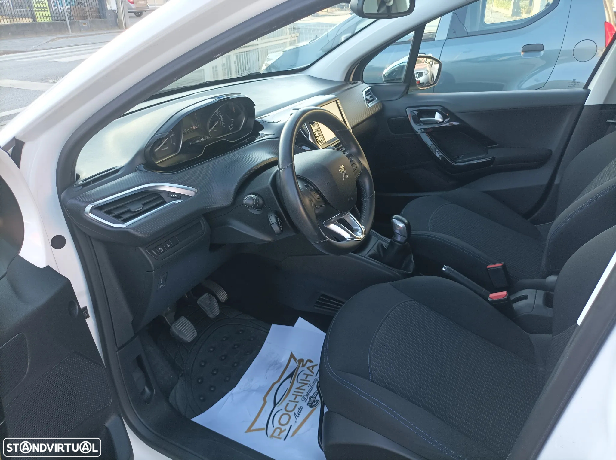 Peugeot 208 1.2 PureTech Style - 14