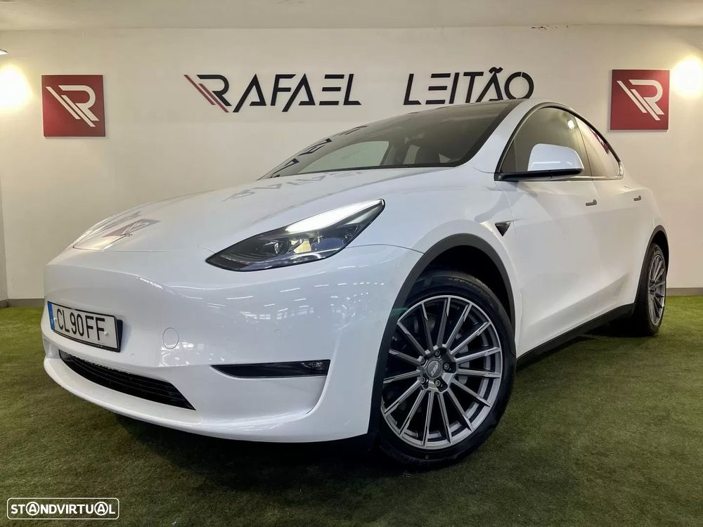 Tesla Model Y Long Range Tração Integral — fotografia 2