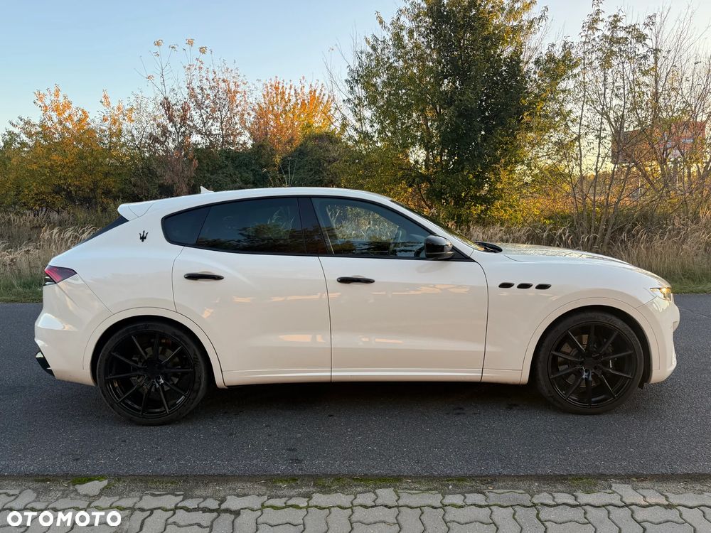 Maserati Levante - 4