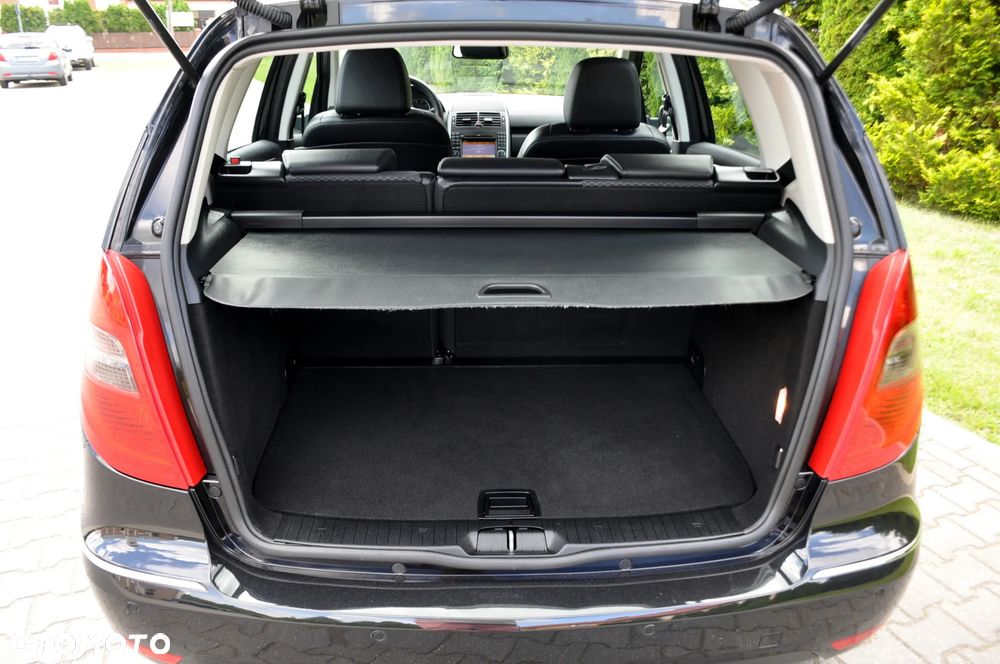 Mercedes-Benz Klasa A 170 BlueEFFICIENCY Avantgarde - 37