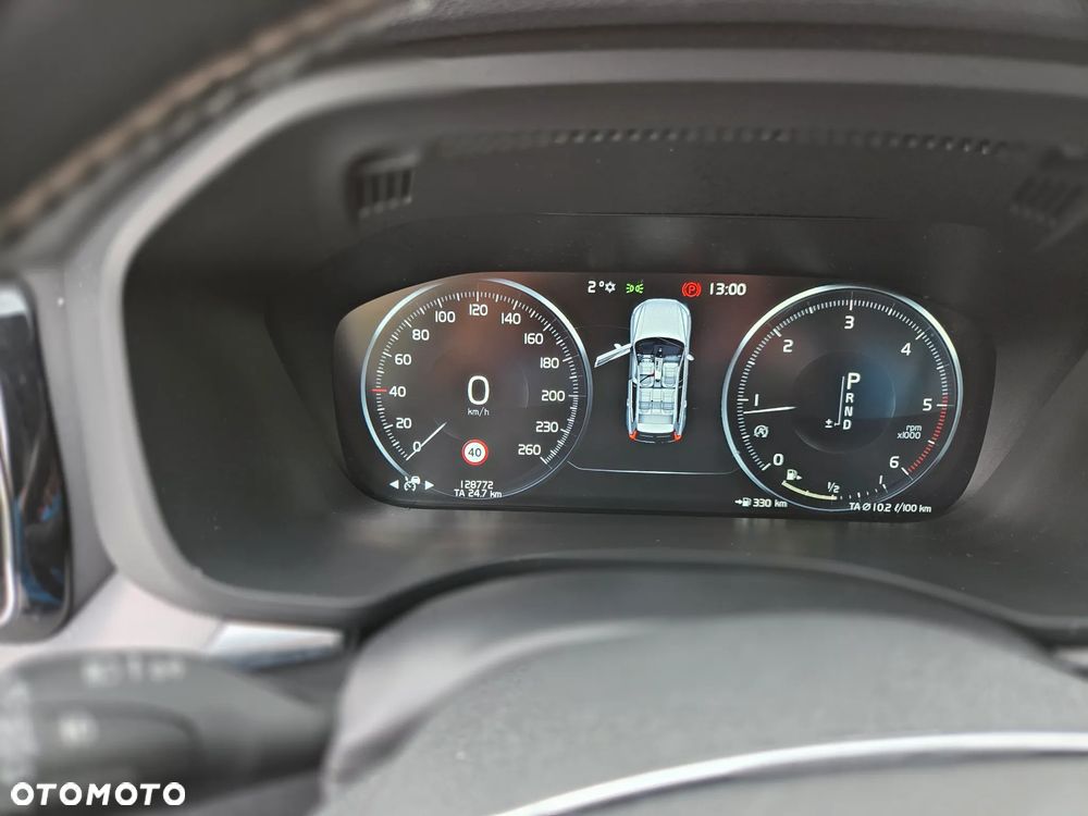 Volvo XC 60 D4 R-Design - 17