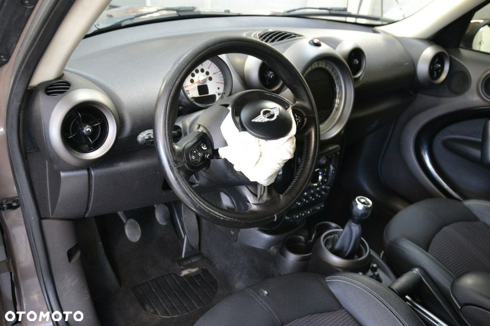 MINI Countryman - 16