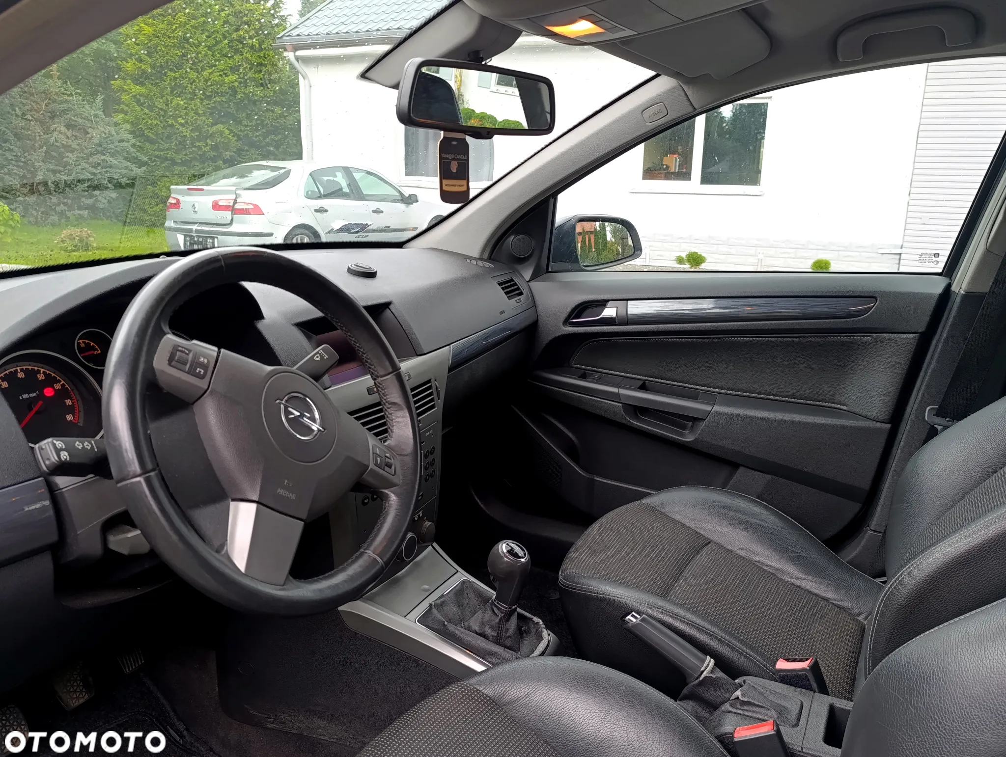 Opel Astra III 2.0 T Cosmo - 5