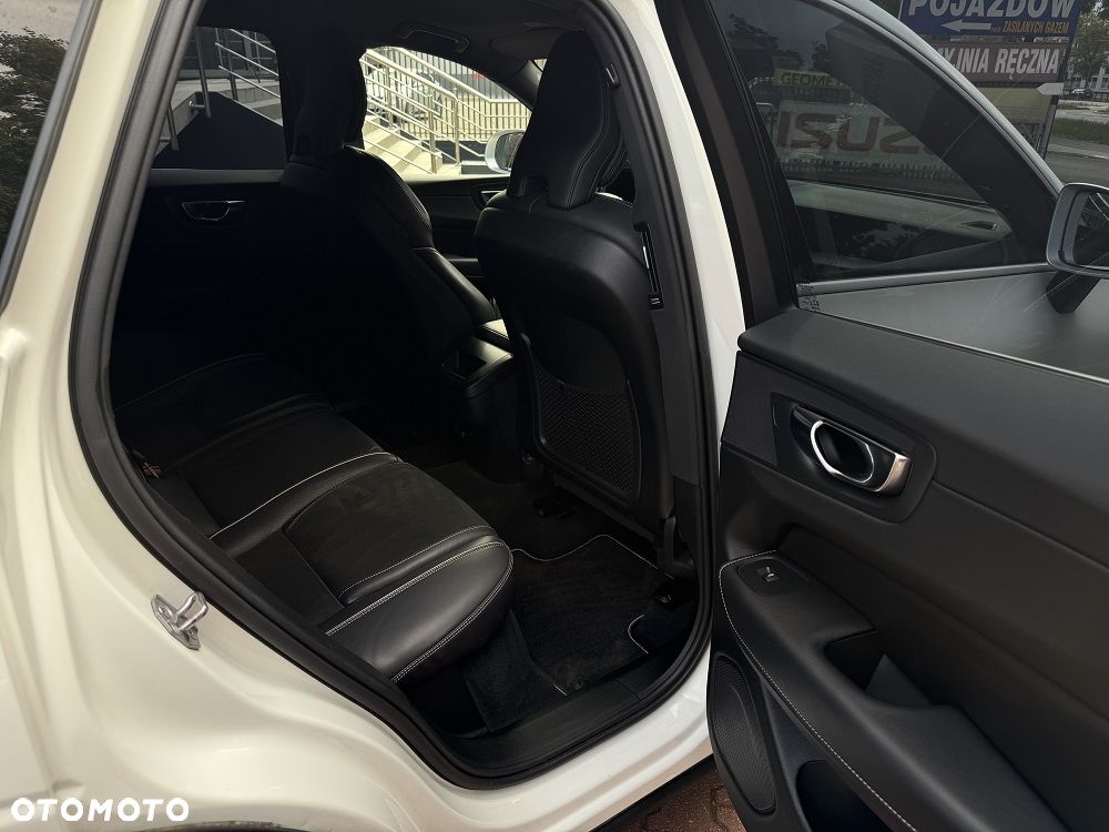 Volvo XC 60 D4 SCR AWD R-Design - 19