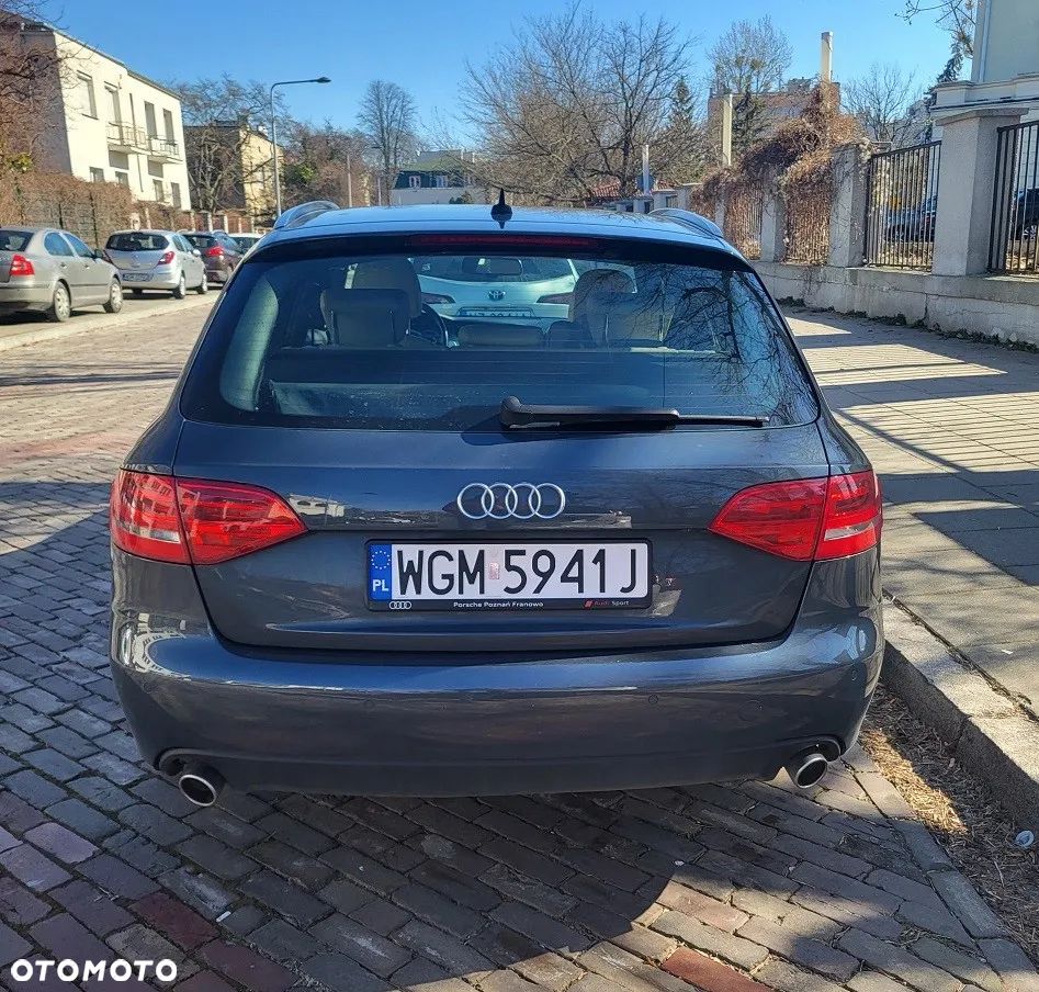 Audi A4 - 4