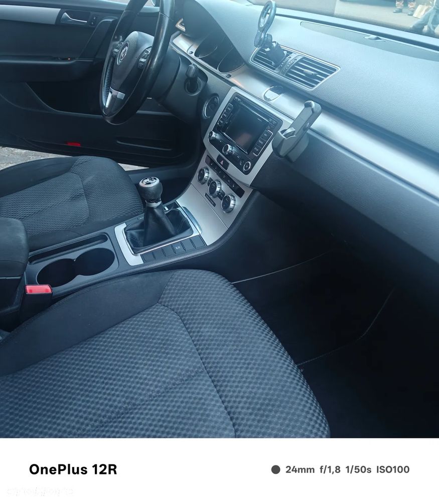 Volkswagen Passat Variant 1.6 TDI BlueMotion - 14