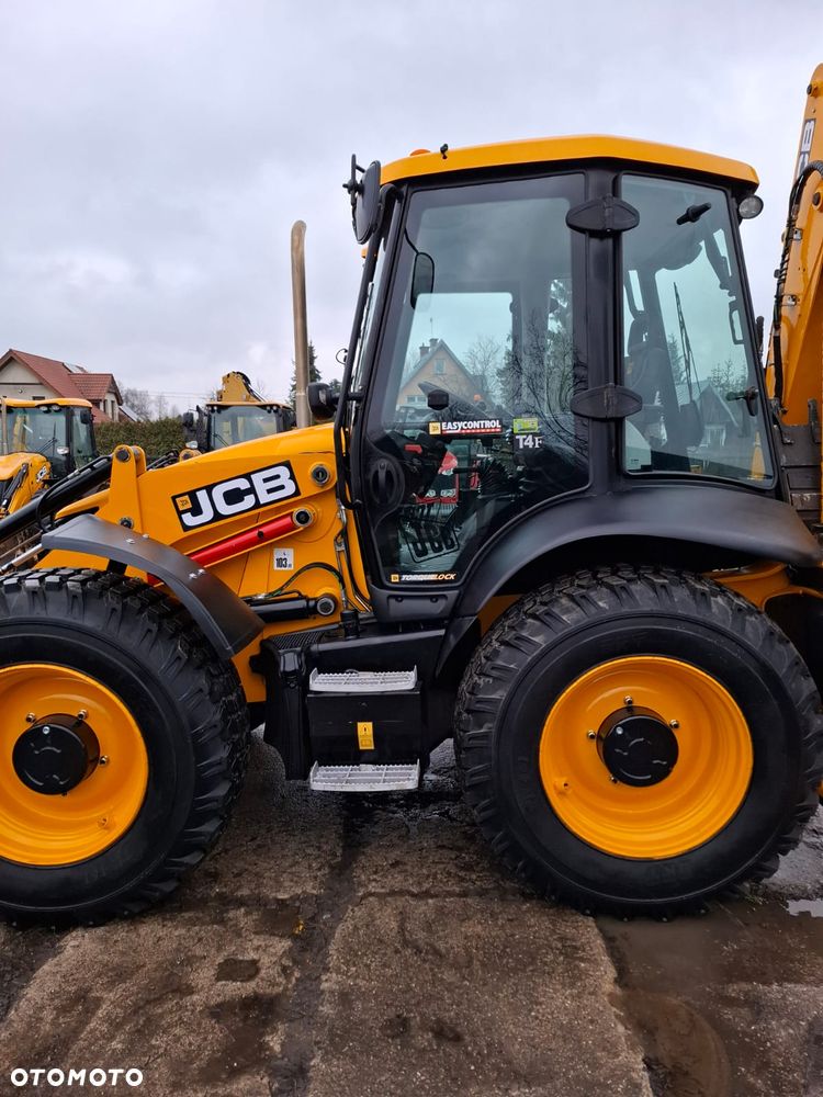 JCB 4CX - 10