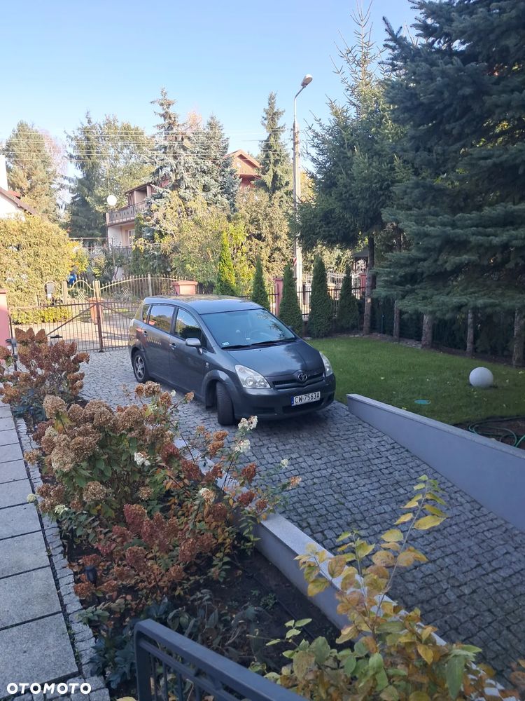 Toyota Corolla Verso 2.0 D-4D Prestige - 17