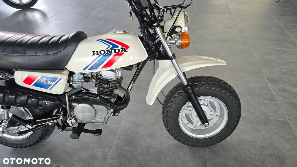 Honda C - 23