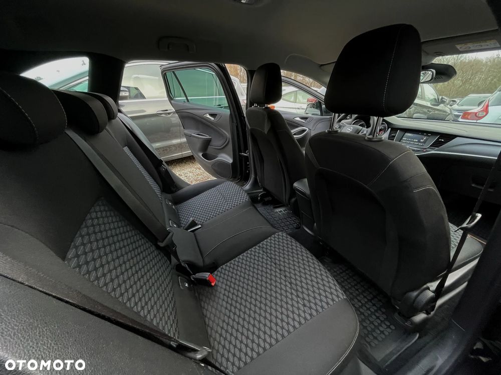 Opel Astra 1.6 D Start/Stop Dynamic - 18