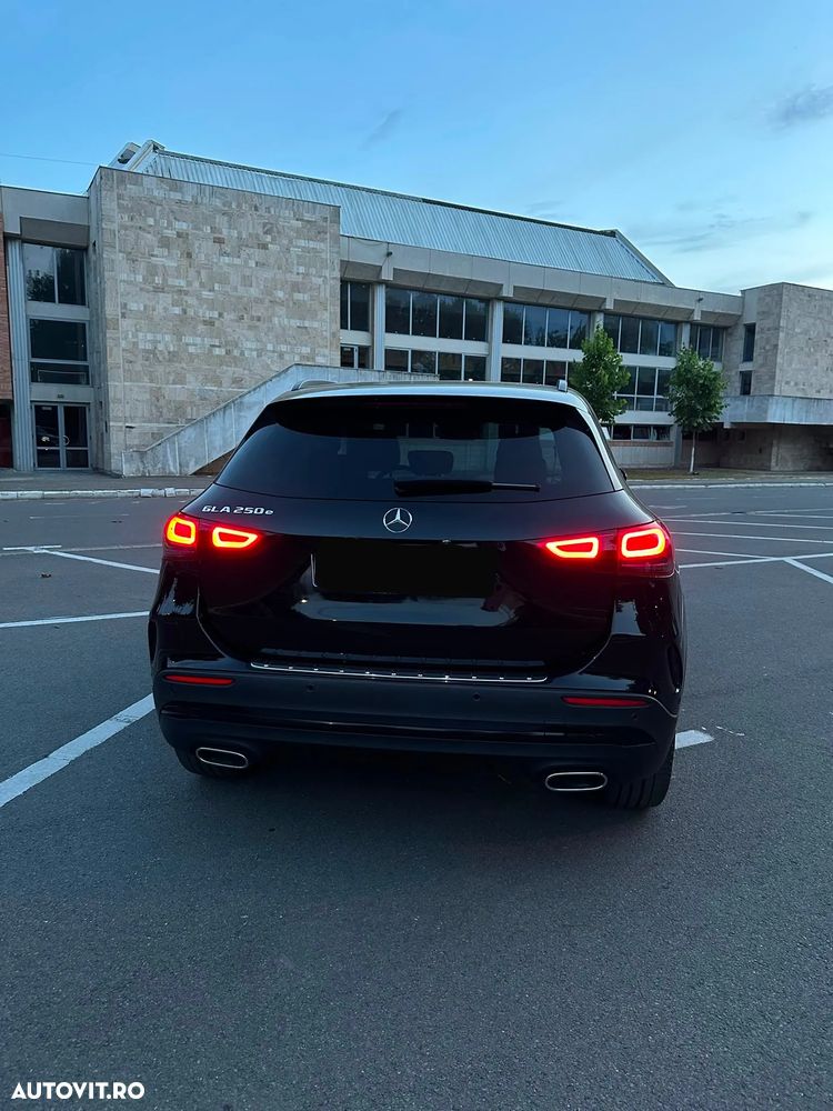 Mercedes-Benz GLA 250 e 8G-DCT AMG Line - 10