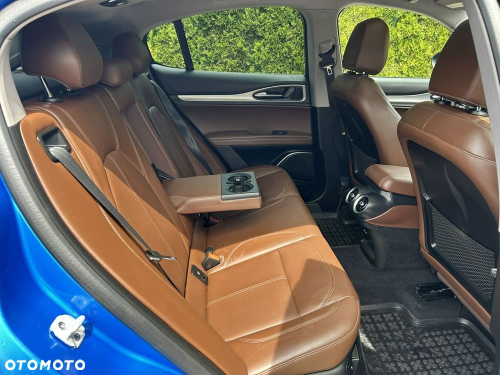 Alfa Romeo Stelvio 2.0 Turbo Executive Q4 - 8