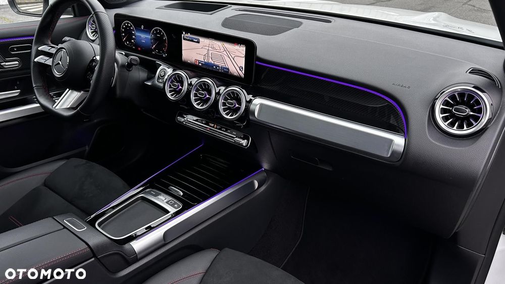 Mercedes-Benz GLB - 23