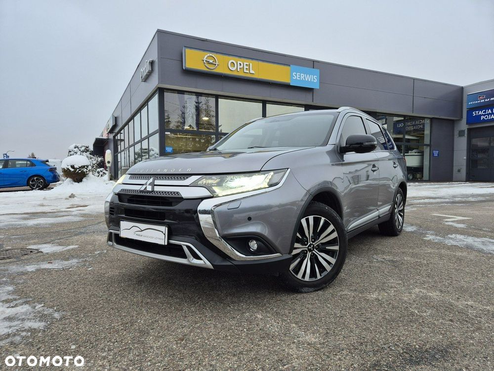 Mitsubishi Outlander - 1
