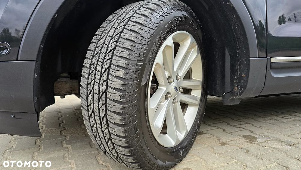 Ford Explorer - 36