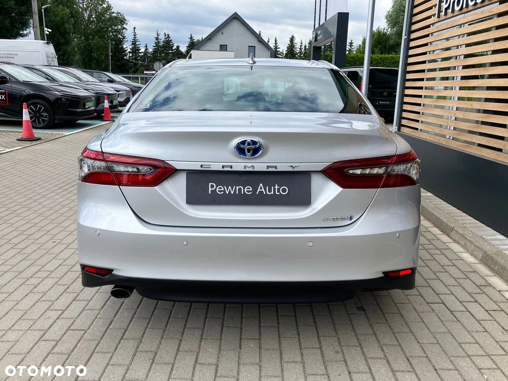 Toyota Camry 2.5 Hybrid Executive CVT - 6