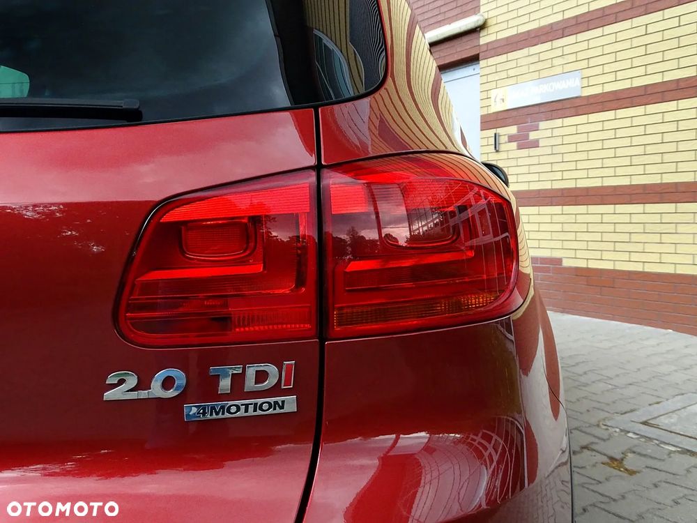 Volkswagen Tiguan 2.0 TDI DPF 4Motion BlueMotion Technology Sport & Style - 24