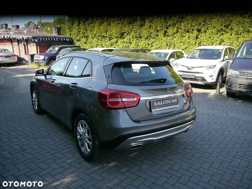 Mercedes-Benz GLA 200 UrbanStyle Edition - 5