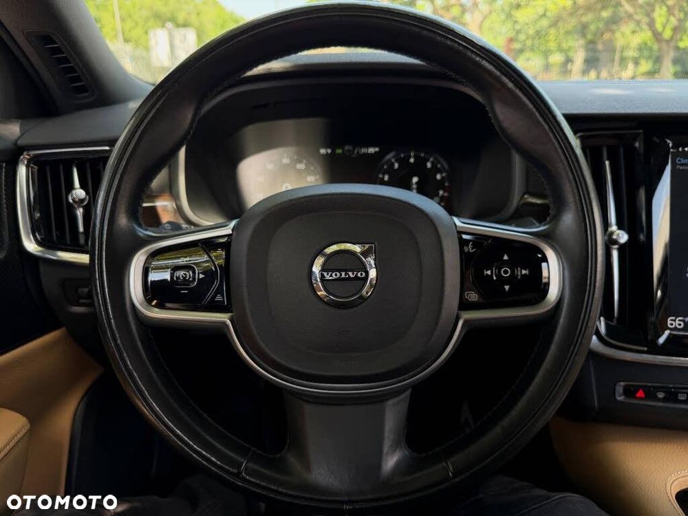 Volvo S90 T6 AWD Momentum - 15
