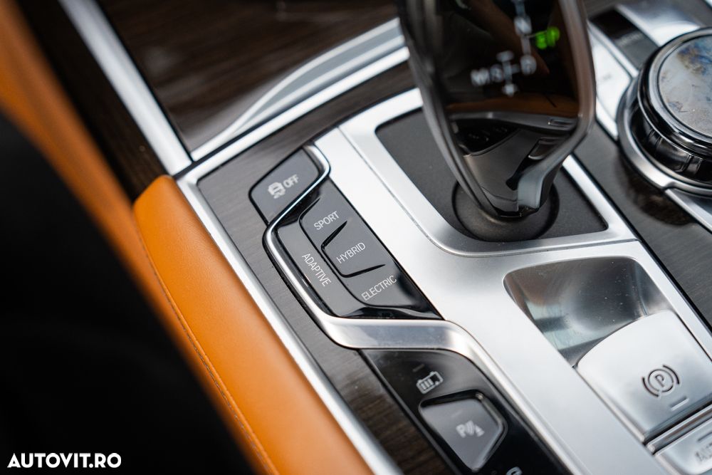 BMW Seria 7 - 30