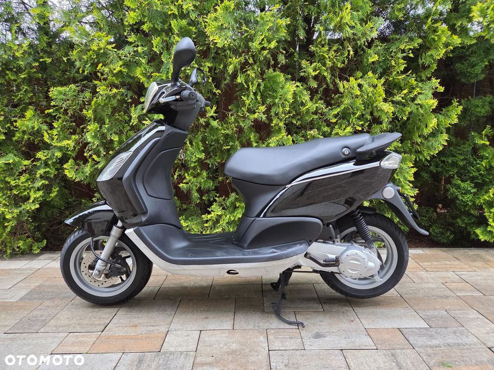 Piaggio FLY - 5