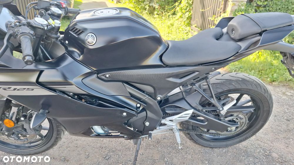 Yamaha YZF - 11