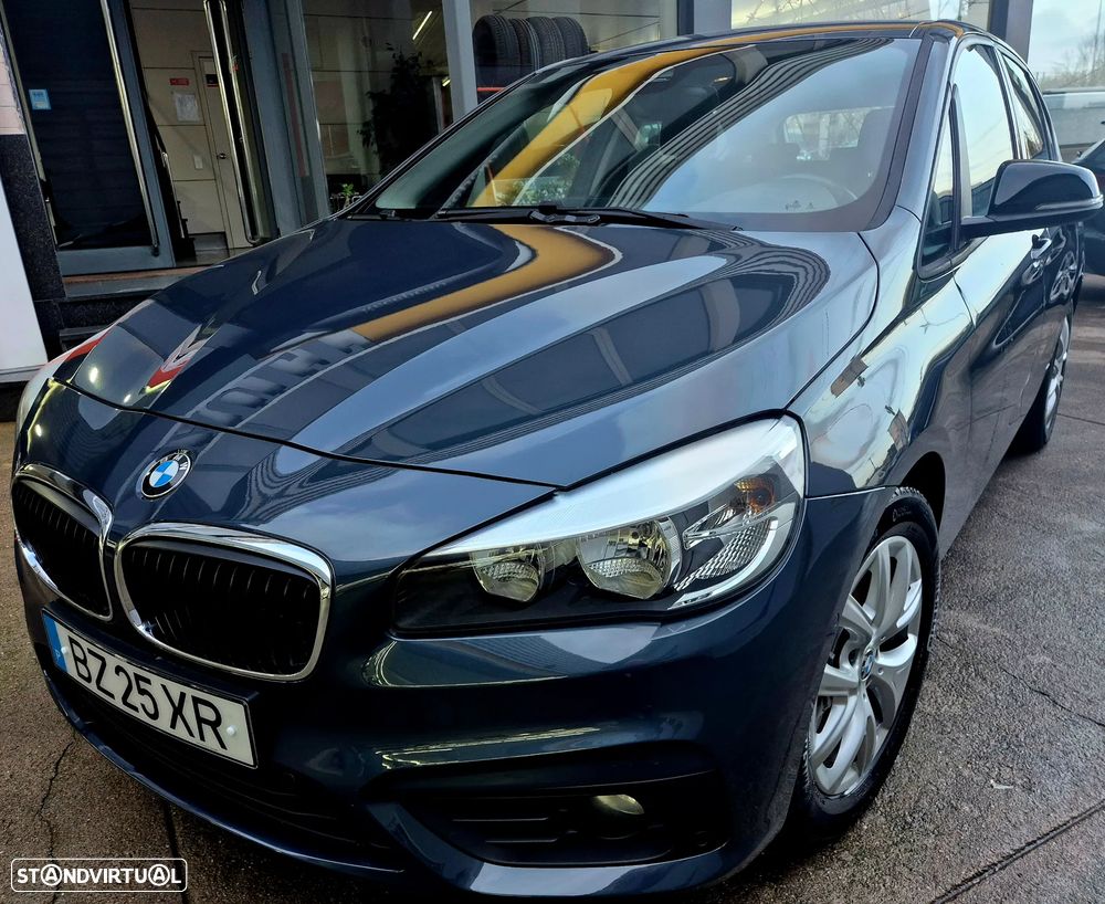 BMW 218 Active Tourer i Luxury Line - 2