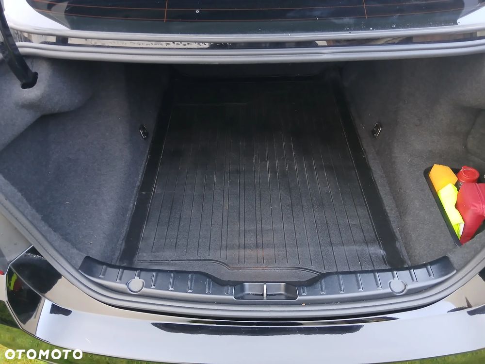 BMW Seria 5 520d - 25