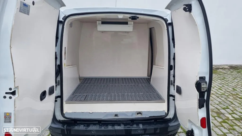 Renault Kangoo 1.5 dci 90cv Business c/motor frio - 11