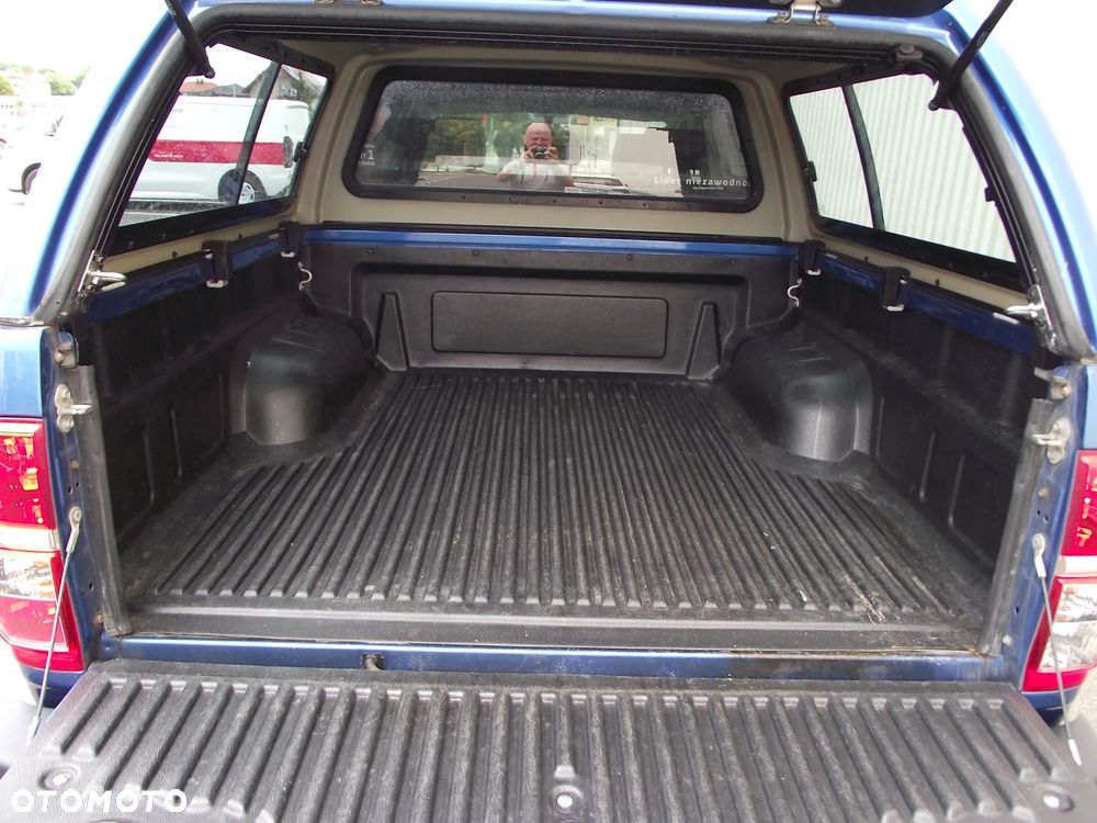 Toyota Hilux 3.0 D-4D Invincible - 34