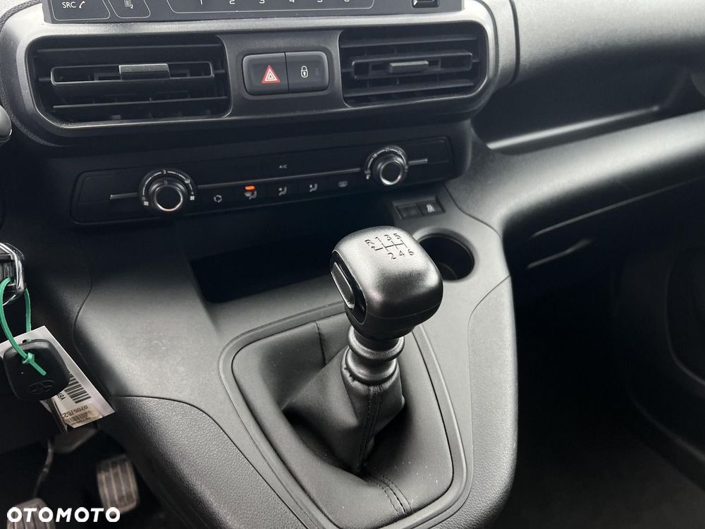 Toyota Proace City Verso 1.5 D-4D Combi - 21