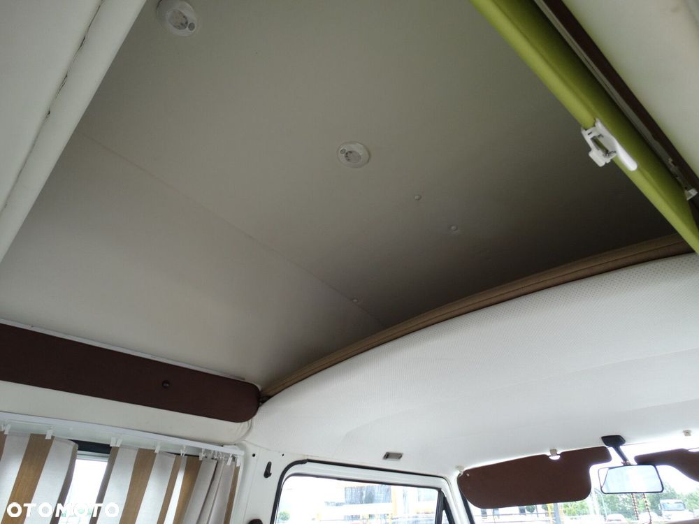 Volkswagen Transporter - 25