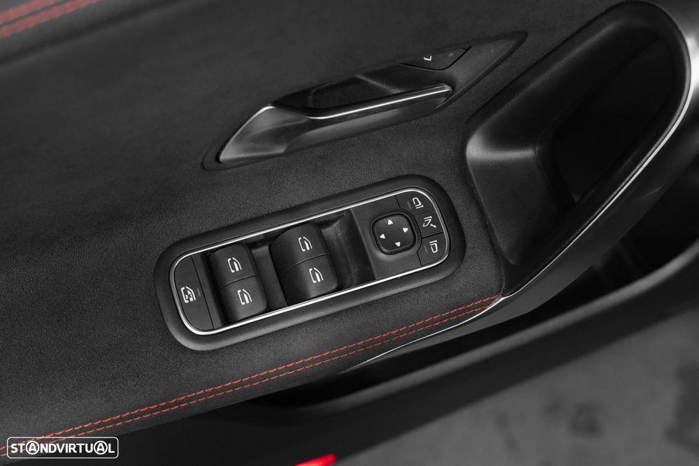 Mercedes-Benz CLA 250 e Shooting Brake AMG Line - 27