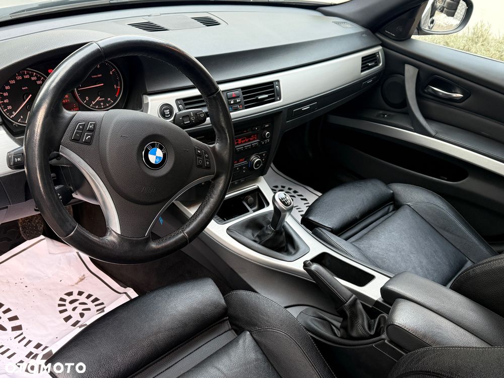 BMW Seria 3 320d xDrive - 7