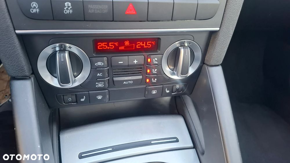 Audi A3 Sportback 1.6 TDI DPF Ambition - 12