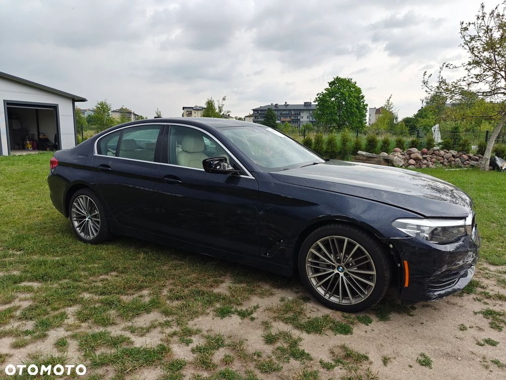 BMW Seria 5 530i xDrive Sport Line - 12