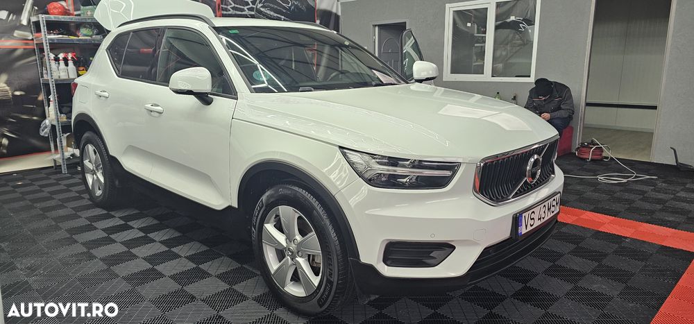 Volvo XC 40 D3 Momentum - 2