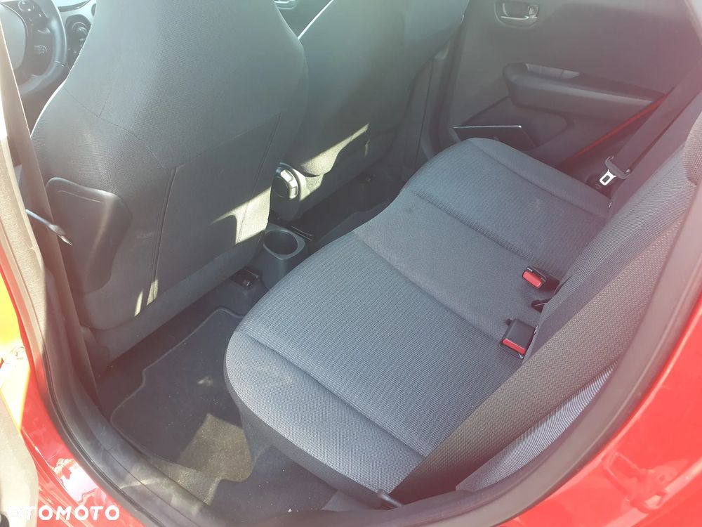 Toyota Aygo x-play - 12