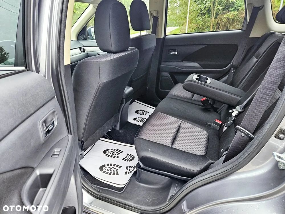 Mitsubishi Outlander 2.0 2WD Diamant Edition - 17