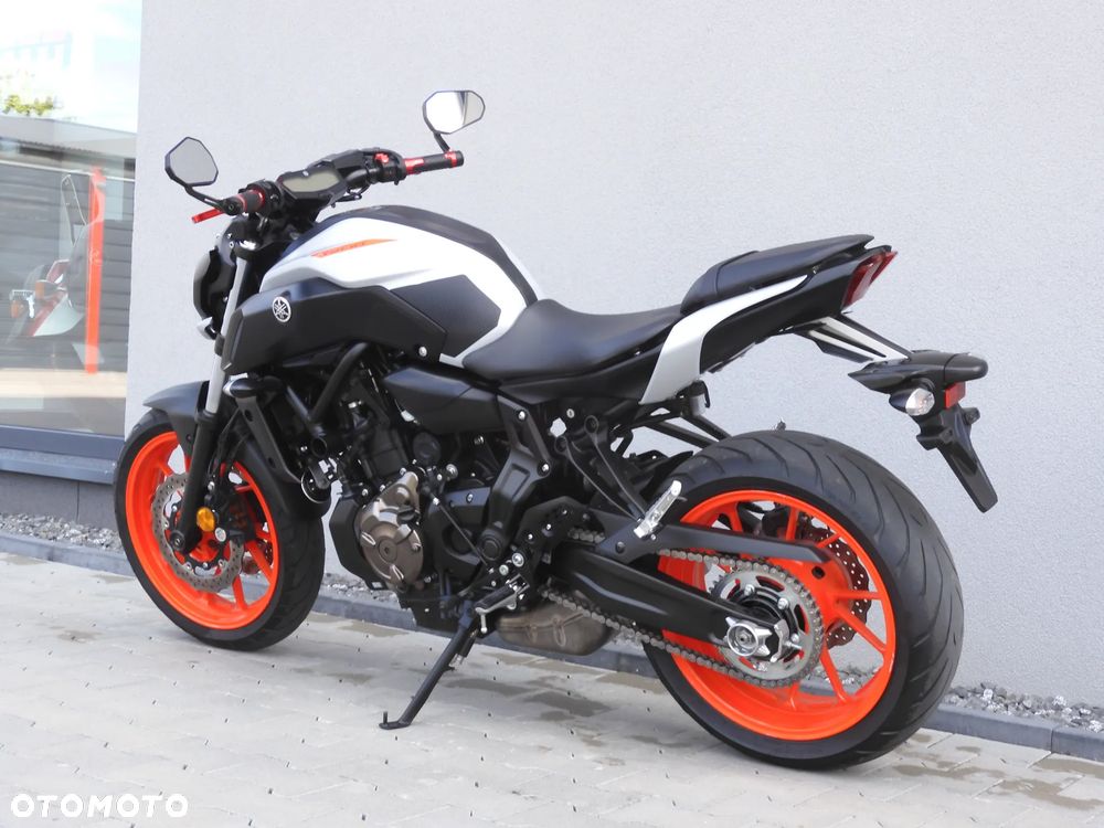 Yamaha MT - 40