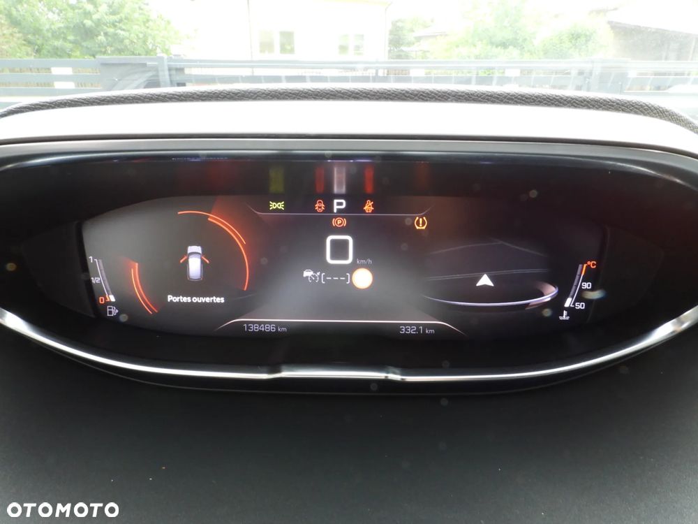 Peugeot 3008 1.5 BlueHDi GT Pack S&S EAT8 - 36