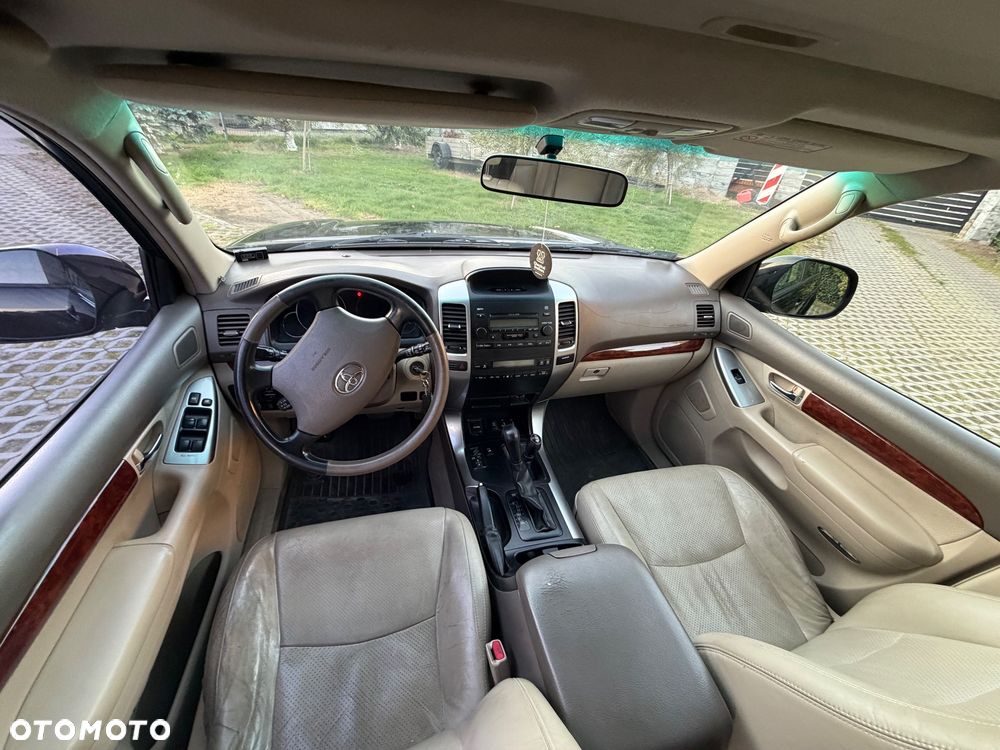 Toyota Land Cruiser - 12