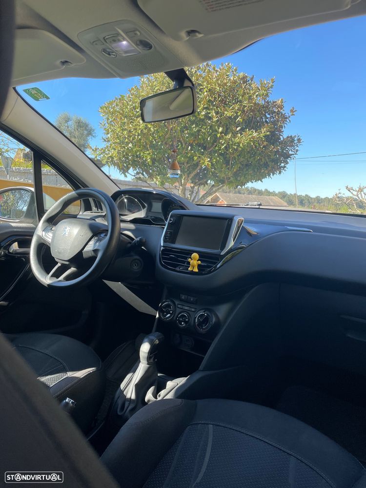 Peugeot 208 1.2 VTi Allure - 6