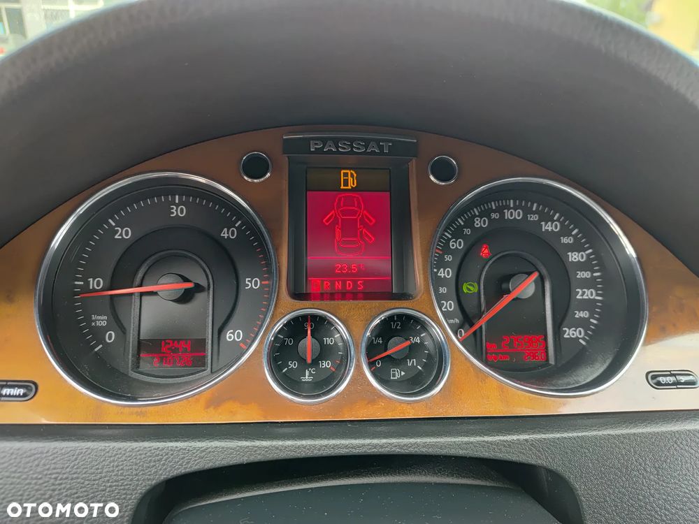 Volkswagen Passat 2.0 TDI DPF DSG Highline - 17
