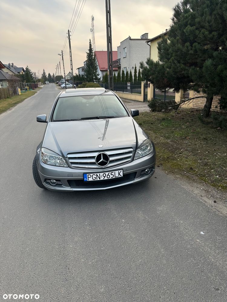 Mercedes-Benz Klasa C 180 CGI Automatik BlueEFFICIENCY Avantgarde - 6