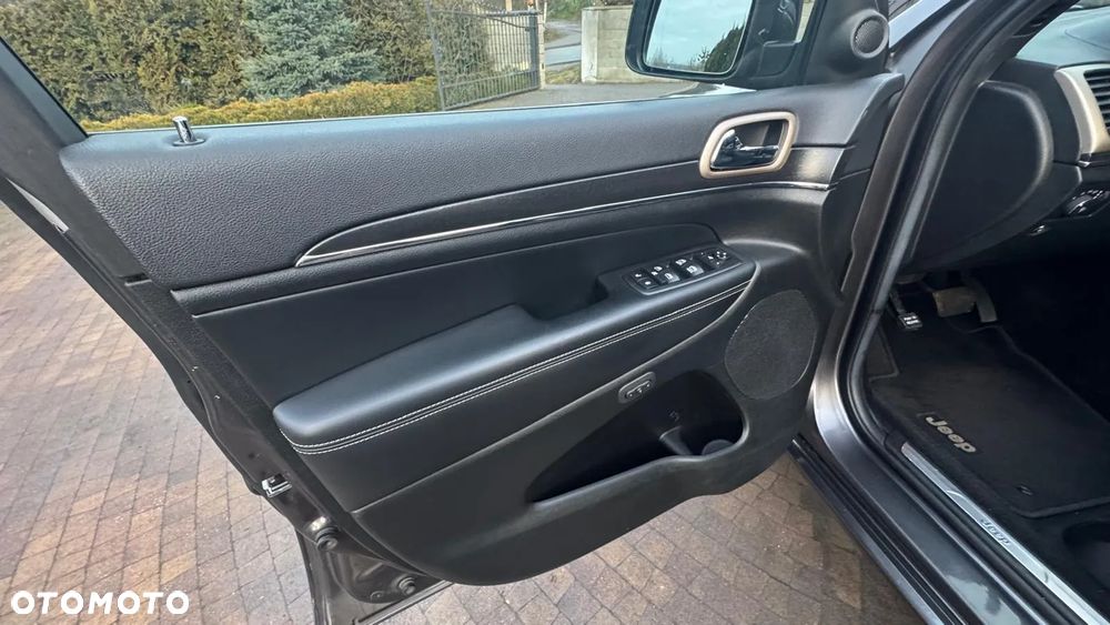 Jeep Grand Cherokee - 6