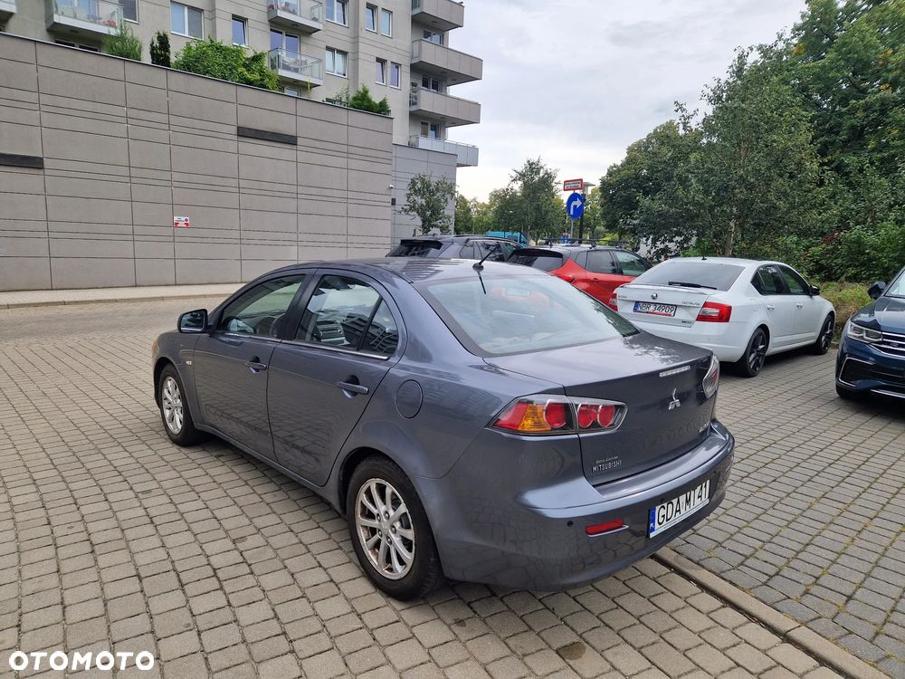 Mitsubishi Lancer 1.6 Invite - 5