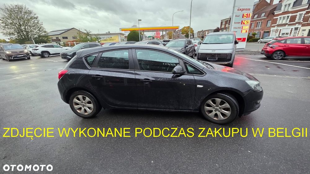 Opel Astra 1.4 Turbo Cosmo - 4