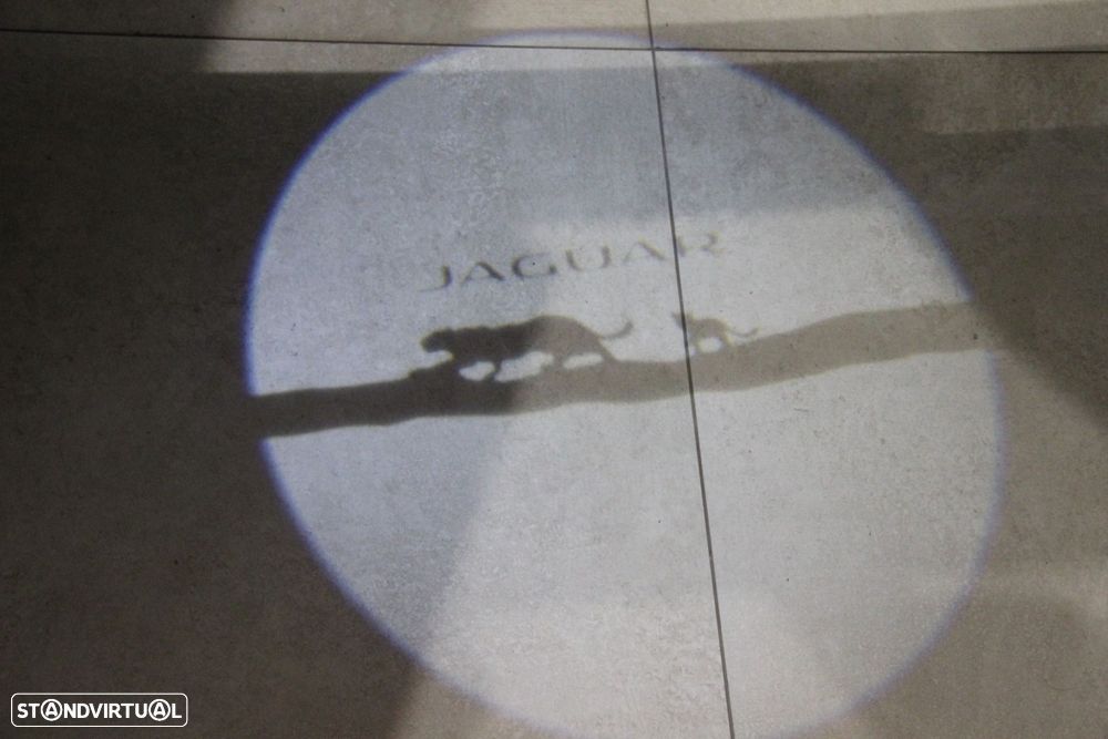 Jaguar E-Pace 2.0 i4D R-Dynamic S AWD Aut. - 11